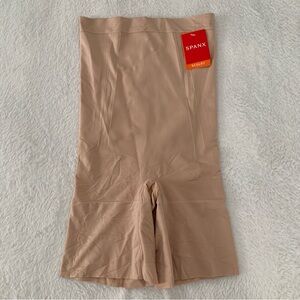 Women’s Small SPANX Sculpt OnCore High-Waisted Mid-Thigh Short Soft Nude NWT